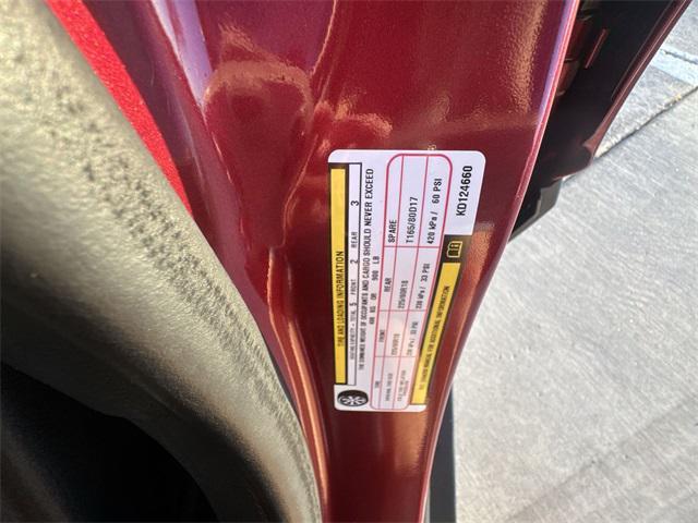 Photo of 2019 Velvet Red Pearlcoat Jeep Cherokee