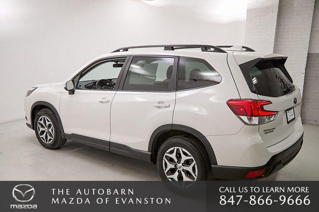 Photo of 2023 Crystal White Pearl Subaru Forester