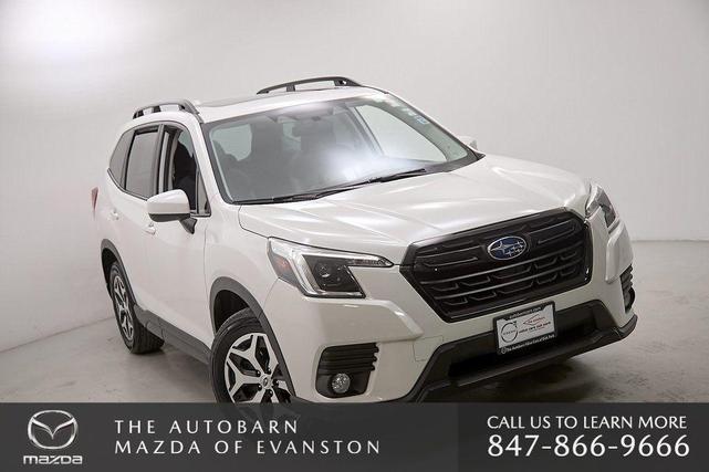 Photo of 2023 Crystal White Pearl Subaru Forester
