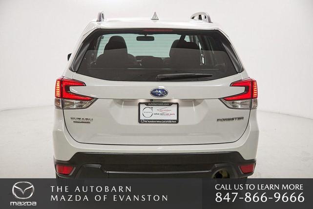 Photo of 2023 Crystal White Pearl Subaru Forester
