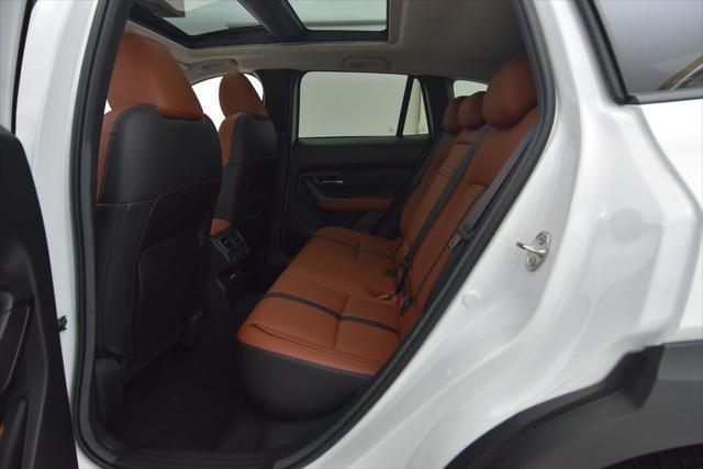 Photo of 2025 wind chill pearl Mazda CX-50