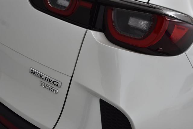 Photo of 2025 wind chill pearl Mazda CX-50
