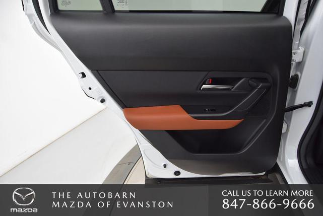 Photo of 2025 wind chill pearl Mazda CX-50