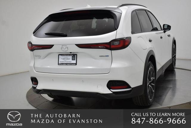 Photo of 2025 Rhodium White Premium Mazda CX-70 PHEV