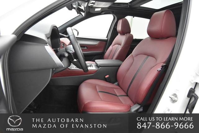 Photo of 2025 Rhodium White Premium Mazda CX-70 PHEV