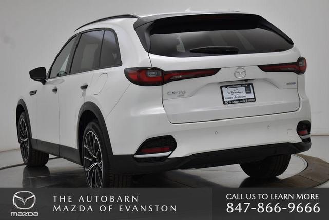 Photo of 2025 Rhodium White Premium Mazda CX-70 PHEV