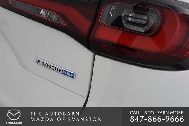 Photo of 2025 Rhodium White Premium Mazda CX-70 PHEV