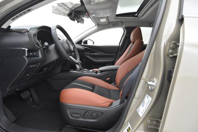 Photo of 2025 Zircon Sand Metallic Mazda CX-30
