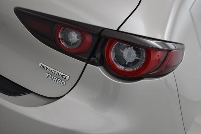 Photo of 2025 Platinum Quartz Metallic Mazda Mazda3