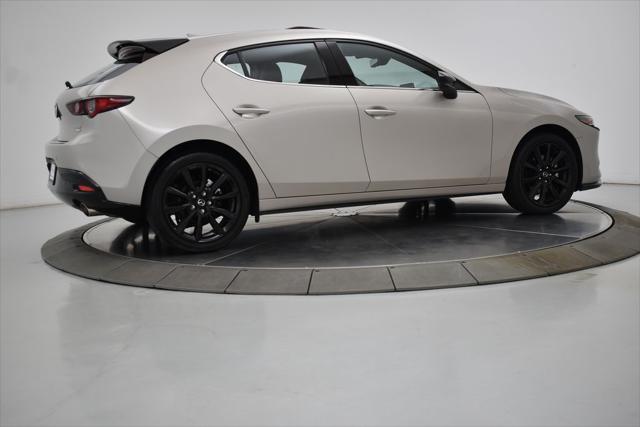 Photo of 2025 Platinum Quartz Metallic Mazda Mazda3