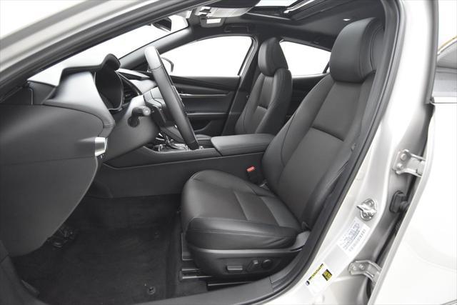 Photo of 2025 Platinum Quartz Metallic Mazda Mazda3