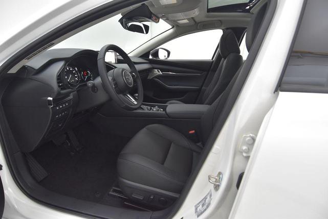 Photo of 2025 Snowflake White Pearl Mica Mazda Mazda3