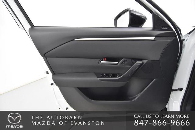 Photo of 2025 Wind Chill Pearl Mazda CX-50