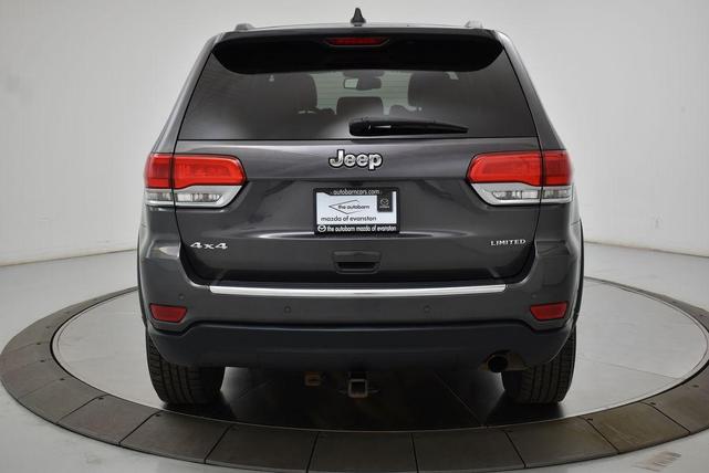 Photo of 2015 Granite Crystal Metallic Clearcoat Jeep Grand Cherokee