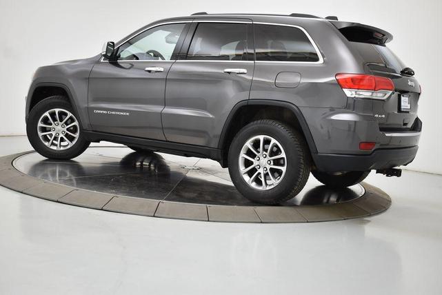 Photo of 2015 Granite Crystal Metallic Clearcoat Jeep Grand Cherokee