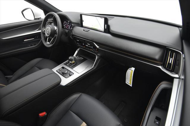 Photo of 2025 Rhodium White Premium Mazda CX-90