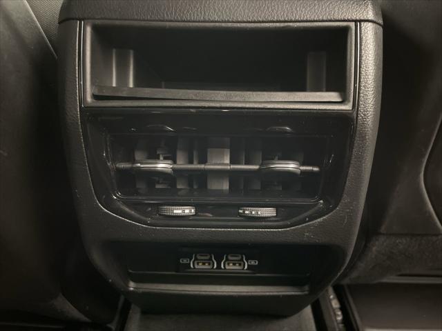 Photo of 2023 Bright White Clearcoat Jeep Grand Cherokee