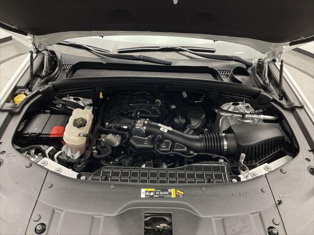 Photo of 2023 Bright White Clearcoat Jeep Grand Cherokee