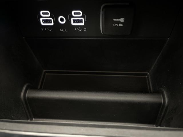 Photo of 2023 Bright White Clearcoat Jeep Grand Cherokee