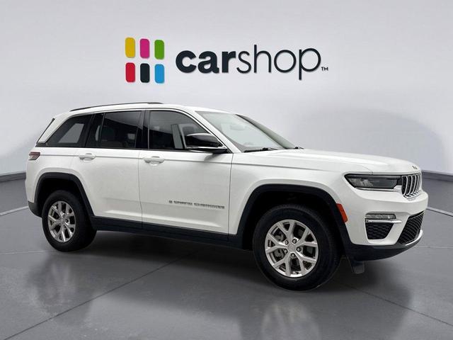 Photo of 2022 Bright White Clearcoat Jeep Grand Cherokee