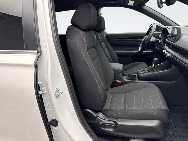 Photo of 2025 Platinum White Honda CR-V Hybrid