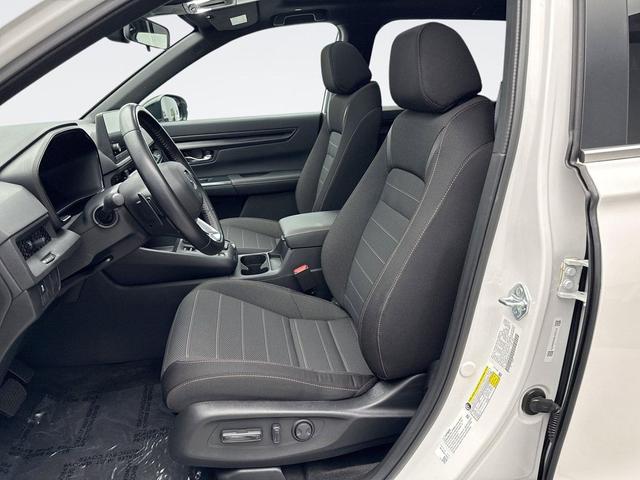 Photo of 2025 Platinum White Honda CR-V Hybrid