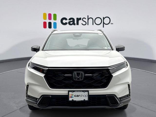 Photo of 2025 Platinum White Honda CR-V Hybrid
