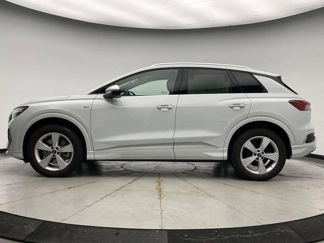 Photo of 2024 Glacier White Audi Q4 e-tron