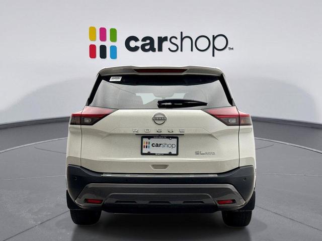 Photo of 2023 Pearl White Tricoat Nissan Rogue