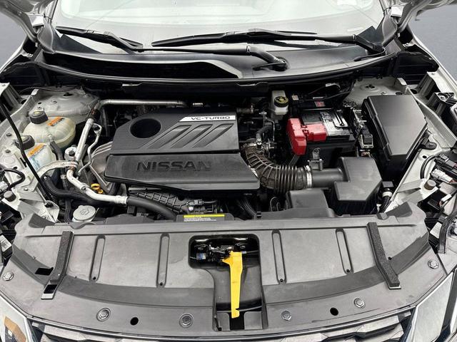Photo of 2022 Brilliant Silver Metallic Nissan Rogue