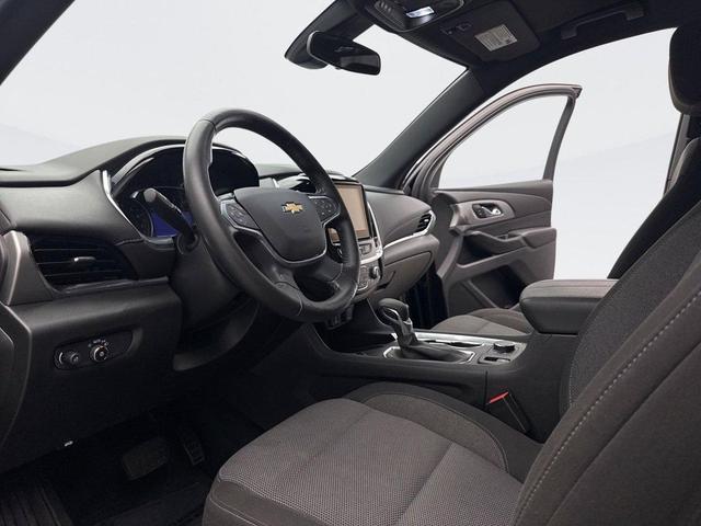 Photo of 2022 Northsky Blue Metallic Chevrolet Traverse
