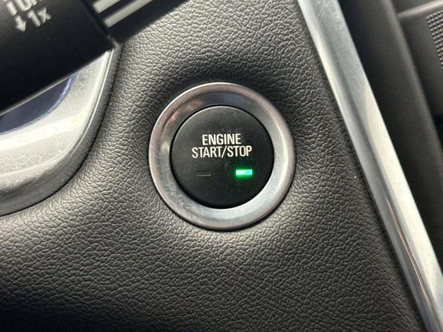 Photo of 2022 Northsky Blue Metallic Chevrolet Traverse