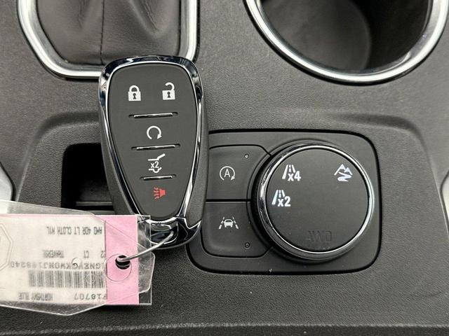 Photo of 2022 Northsky Blue Metallic Chevrolet Traverse