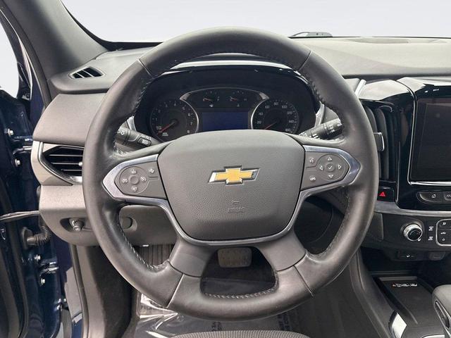 Photo of 2022 Northsky Blue Metallic Chevrolet Traverse