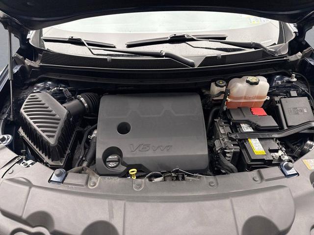 Photo of 2022 Northsky Blue Metallic Chevrolet Traverse