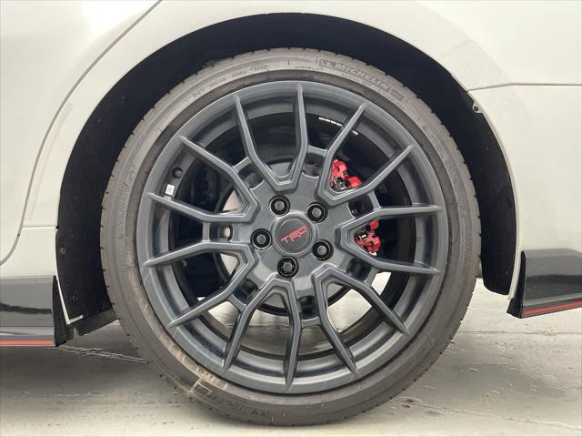 Photo of 2023 Wind Chill Pearl/Midnight Black Metallic Toyota Camry
