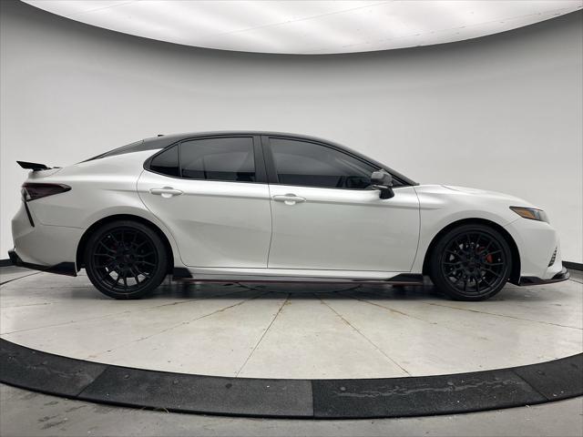 Photo of 2023 Wind Chill Pearl/Midnight Black Metallic Toyota Camry