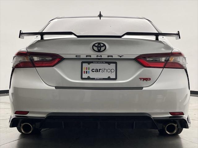 Photo of 2023 Wind Chill Pearl/Midnight Black Metallic Toyota Camry