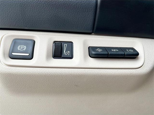 Photo of 2022 Satin Steel Metallic GMC Acadia