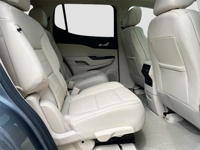 Photo of 2022 Satin Steel Metallic GMC Acadia