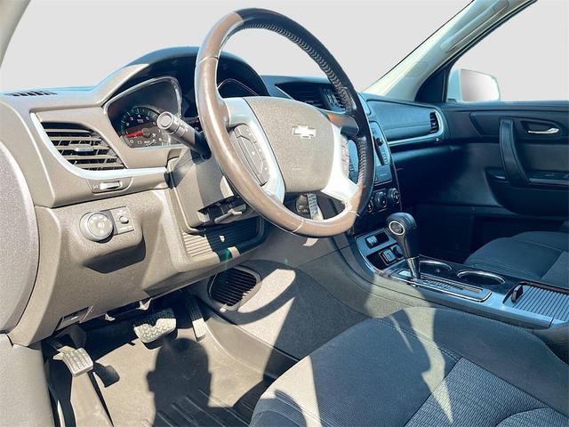 Photo of 2017 Summit White Chevrolet Traverse