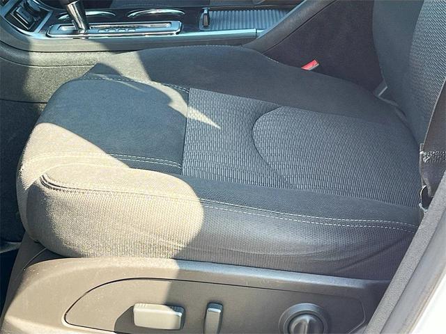 Photo of 2017 Summit White Chevrolet Traverse