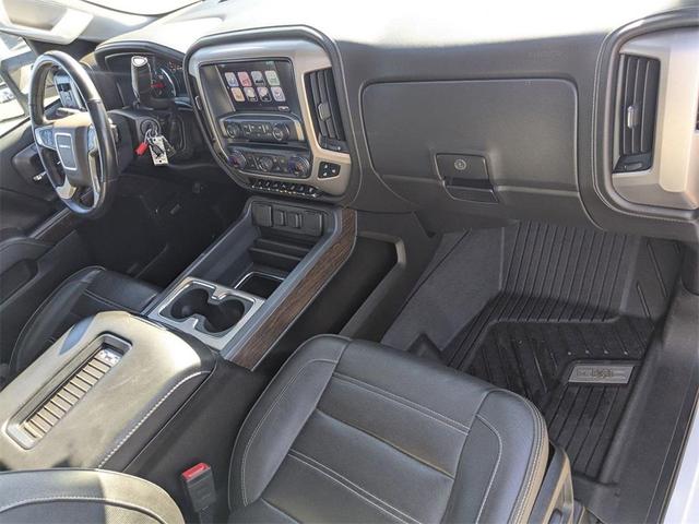 Photo of 2019 White Frost Tricoat GMC Sierra 2500