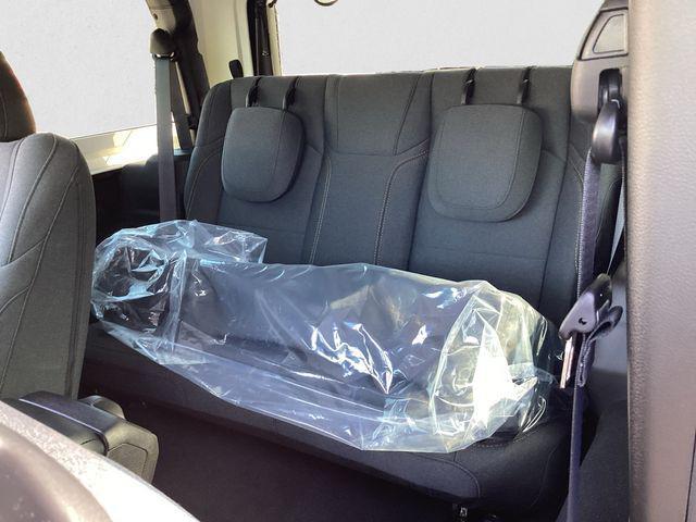 Photo of 2025 Granite Crystal Metallic Clearcoat Jeep Wrangler