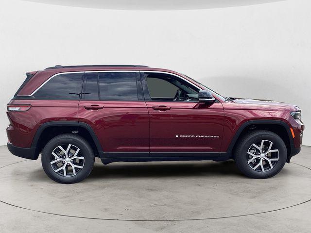 Photo of 2025 Velvet Jeep Grand Cherokee