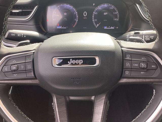 Photo of 2025 Silver Zynith Jeep Grand Cherokee