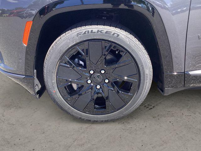 Photo of 2025 Baltic Gray Metallic Clearcoat Jeep Wagoneer S