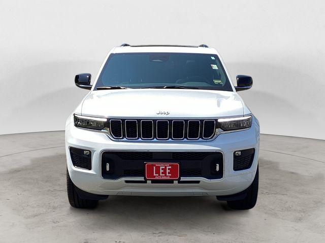 Photo of 2025 Bright White Clearcoat Jeep Grand Cherokee