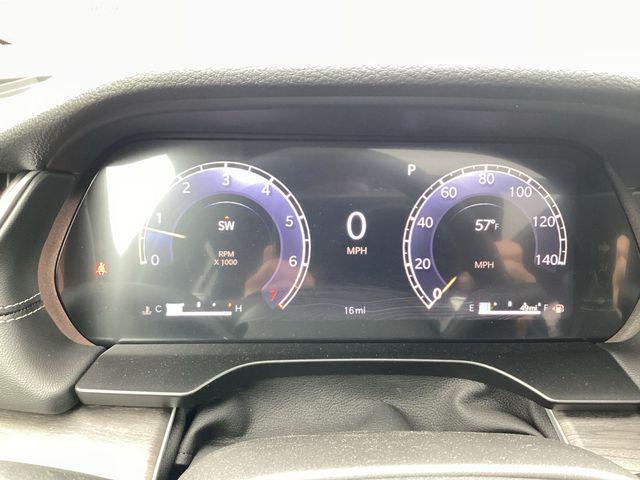 Photo of 2025 Diamond Black Crystal Pearlcoat Jeep Grand Cherokee