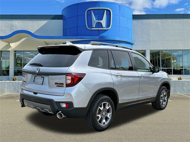 Photo of 2022 Lunar Silver Metallic Honda Passport